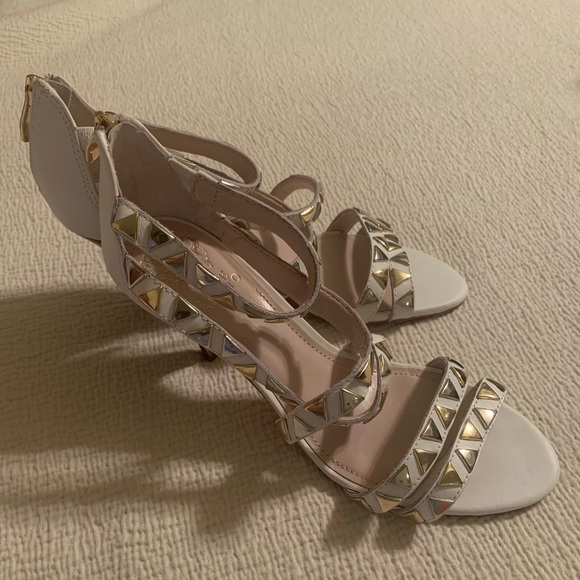 Vince Camuto studded leather shoes - Picture 1 of 5
